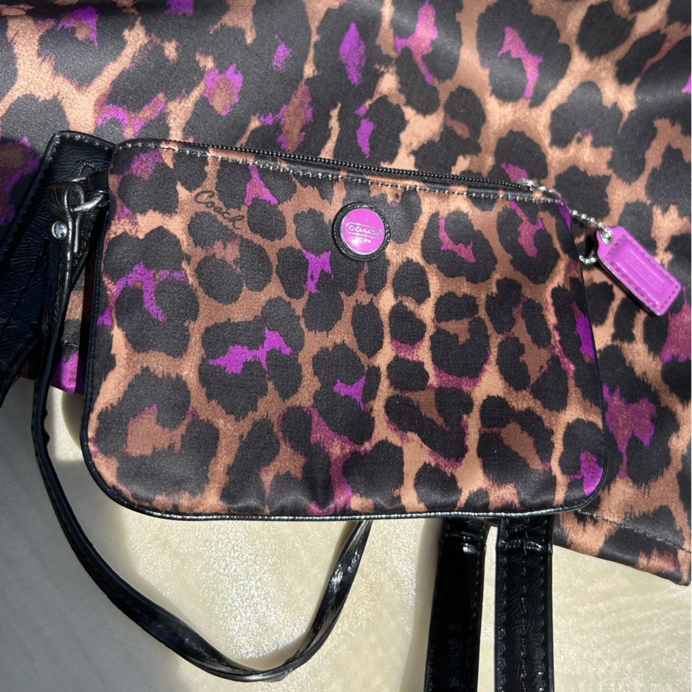 Coach Signature Ocelot Leopard Print Tote & Wristlet ๐๐ - Picture 11 of 13